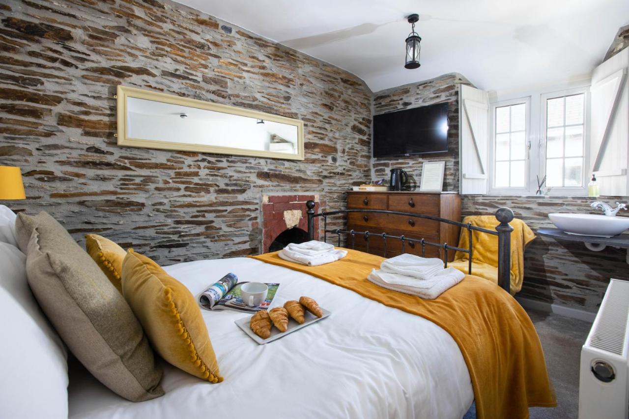 The Olde Malthouse Inn Tintagel Extérieur photo