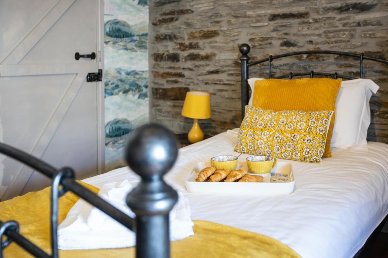 The Olde Malthouse Inn Tintagel Extérieur photo
