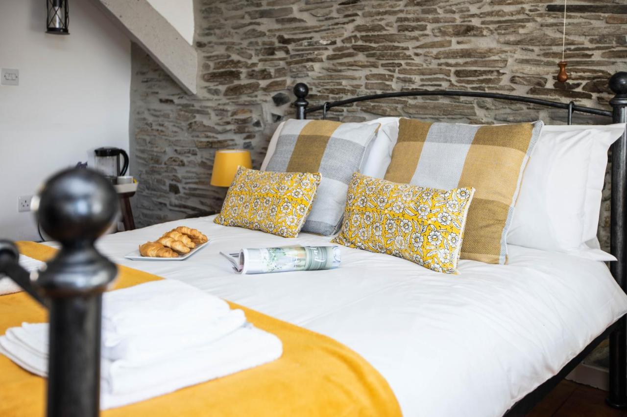 The Olde Malthouse Inn Tintagel Extérieur photo