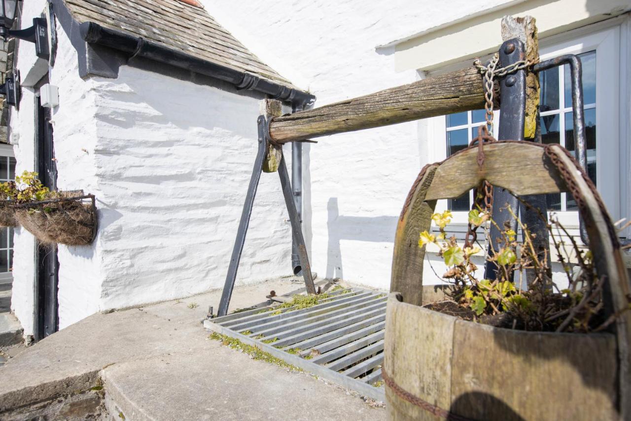 The Olde Malthouse Inn Tintagel Extérieur photo