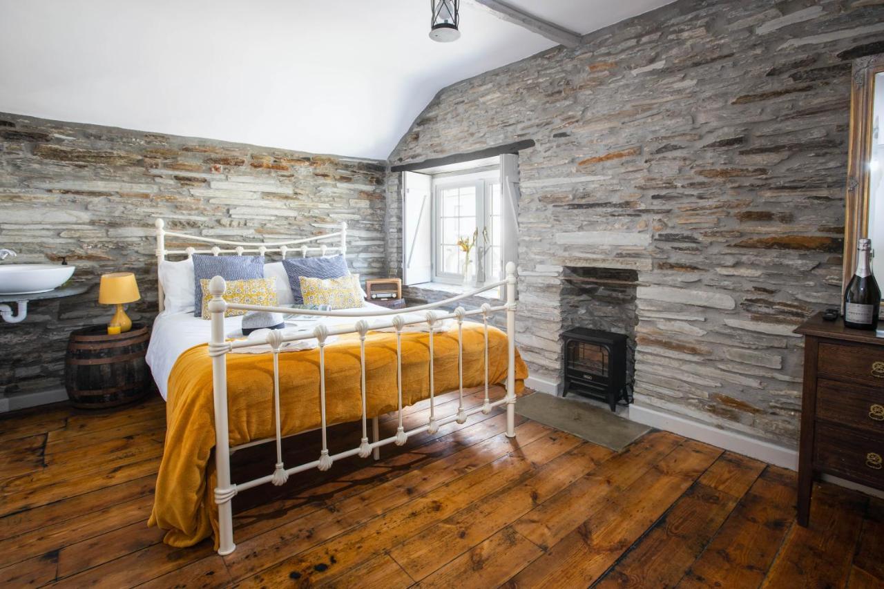 The Olde Malthouse Inn Tintagel Extérieur photo